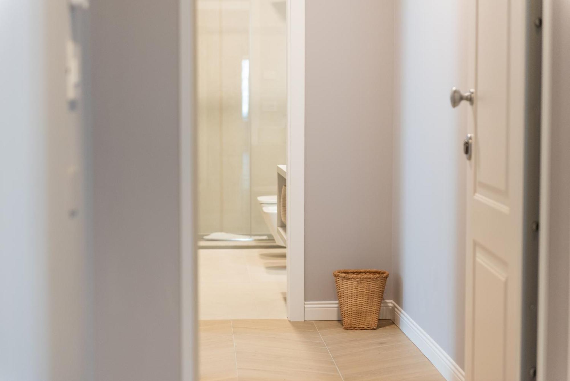 Regina Boutique Suites Триест Экстерьер фото