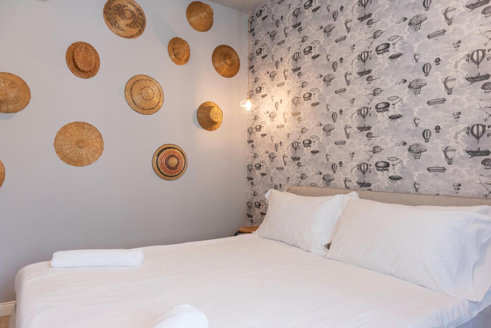 Regina Boutique Suites Триест Экстерьер фото