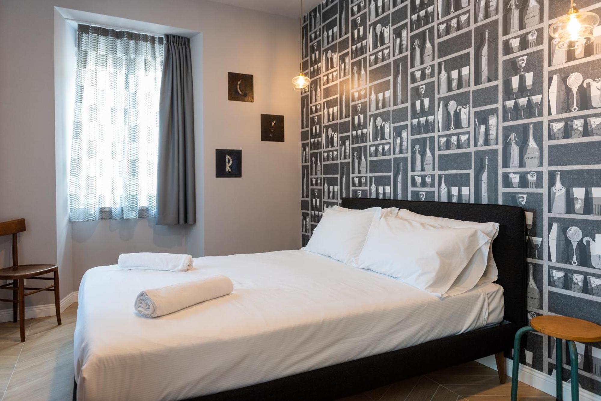 Regina Boutique Suites Триест Экстерьер фото
